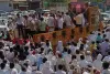 हजारो समर्थकांच्या उपस्थितीत लोकनेता सुरेशकुमार जेथलिया यांना साश्रू नयण्णांनी अखेरचा निरोप..!