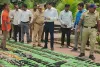 ग्रामीण पोलिसांची बळीरामपुर व गुरुरामदास नगर येथे धाड; ४३ लाख ४८ हजार रुपयांचा ४ हजार ७०० अवैध शस्त्रसाठा जप्त 