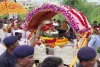 श्रींच्या स्वागतासाठी भाविकांच्या महासागर..!