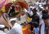 श्रींच्या पालखीचे पंढरपूर वारीकरीता प्रस्थान पालखी निघाली भक्तांसंगे 
