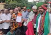 तांत्रिकाच्या वेशात सरकारला जागविले; प्रहारचा शेतकऱ्यांसह ट्रॅक्टर मोर्चा