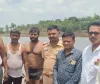 भोकरला मावेजासाठी शेतकऱ्याचे जलबुडी अंदोलन