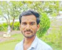 मदनवाडी येथे उसाने भरलेल्या ट्रॅक्टरखाली युवक ठार