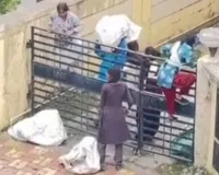 पुण्यातील कोट्यवधींच्या धाडसी घरफोडी नंतर मोहिदेपूर येथील सहा तरुणींना पोलिसांनी घेतले ताब्यात..!