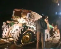 भिगवण राशीन रोडवर ट्रॅक्टर-स्विफ्टचा भीषण अपघात ;एकचा जागीच मृत्यू तर दोन गंभीर जखमी