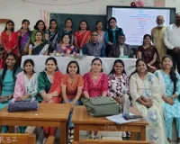 साहित्यकृतींतून जगण्यातील अस्वस्थतेची अभिव्यक्ती -‘लेखक संवाद’ कार्यक्रमात कवी-लेखक प्रभू राजगडकर यांचे प्रतिपादन -पदव्युत्तर मराठी विभागात लेखक संवाद कार्यक्रम