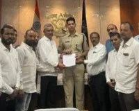 परतुर येथे पाकिस्तानी संदर्भात व्हिडिओ व्हायरल प्रकरणी किड्स वर्ल्ड इंग्लिश स्कूलवर कारवाईची मागणी; सकल हिंदू समाजाचे पोलीस अधीक्षकांकडे निवेदन