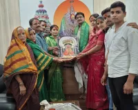 भक्तिभावाचा सोहळा! तुळजाभवानी मातेच्या चरणी औसा येथील सावंत कुटुंबीयांकडून 'एक तोळा सोन्याचा हार' अर्पण