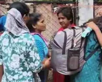 गडचिरोलीतून ५० माजी नक्षलवाद्यांची स्वगृही वाटचाल; निरोपाच्या क्षणी भावुक झाले क्षण