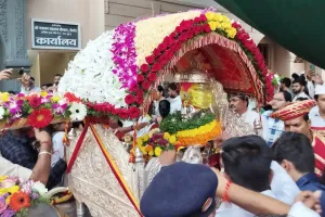 कार्तिक एकादशी...श्रींच्या पालखीची मंदिर परिक्रमा, १ लाखांहूनअधिक भाविकांनी घेतले श्रींचे दर्शन