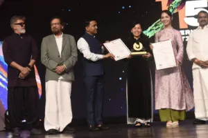 व्हिएतनामी चित्रपट सर्वोत्कृष्ट, संतोष डावखर रजत मयूर विजेता