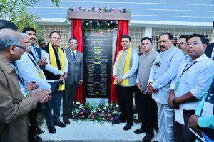 गडचिरोलीच्या विकासाला नवे इंजिन मुख्यमंत्री देवेंद्र फडणवीस यांच्या हस्ते गोंडवाना विद्यापीठाच्या ‘विद्यापीठ तंत्रज्ञान संस्था’चे भव्य उद्घाटन