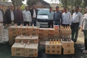 गोंदियात मोठी कारवाई: मध्य प्रदेशातून दारूची तस्करी रोखली, आरोपी फरार 