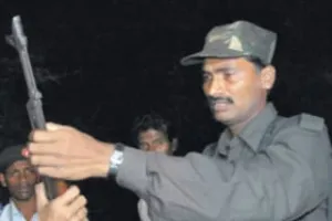 लाल दहशतीचा शेवट जवळ; 10 कोटींचा इनामी नक्षल नेता ‘देवजी’ शरण