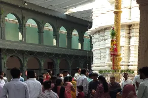 श्रींच्या मंदिरात श्रीराम नवमी उत्सवाला प्रारंभ; गुढीपाडवा नविन वर्षाच्या निमित्ताने भाविकांची मांदियाळी 