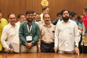 विधानभवनात पत्रकारांच्या घरांच्या प्रश्नांवर बैठक; उपमुख्यमंत्री एकनाथ शिंदे यांचे तातडीने तोडगा काढण्याचे निर्देश