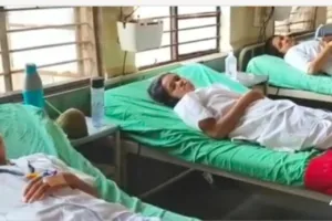 गोंदियात ४५ नर्सिंगच्या विद्यार्थीनींना जेवणातून विषबाधा  - शासकीय नर्सिंग कॉलेजमधील घटना : सर्व विद्यार्थीनींवर उपचार सुरू 