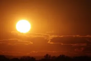 चंद्रपूर  जिल्ह्यात उष्णतेच्या लाटेचा इशारा