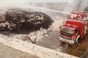 वरोड्यात रवी कमल जिनिंगला भीषण आग; अंदाजे दहा करोड रुपये नुकसानीचा अंदाज