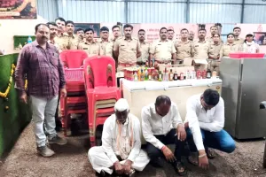 सोलापुरात अवैध हातभट्टी व मद्यविक्रीविरोधात धडक कारवाई; २३.५६ लाखांचा मुद्देमाल जप्त