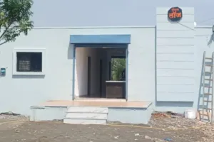 रॉयल लॉज वर पोलीसांचा छापा वेश्या व्यवसायाचा पर्दापाश