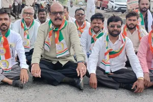 खांडवी येथे राष्ट्रवादी कॉंग्रेस शरदचंद्र पवार  पक्षाच्या वतीने रास्तारोको..!