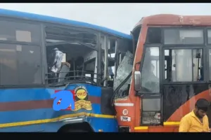जालना–बीड महामार्गावर दोन एसटी बसची समोरासमोर धडक; विद्यार्थी व प्रवासी जखमी