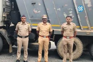 देगलूर पोलिसांची मोठी कारवाई: अवैध रेती वाहतूक करणारा हायवा जप्त, २०.४९ लाखांचा मुद्येमाल हस्तगत