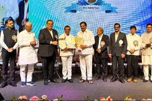 माजी मंत्री राजेश टोपे यांचा ‘साखर उद्योग गौरव’ पुरस्काराने सन्मान