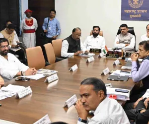 छत्रपती संभाजीनगर ते अहिल्यानगर रस्त्याची तातडीने दुरुस्ती करावी : मुख्यमंत्री देवेंद्र फडणवीस