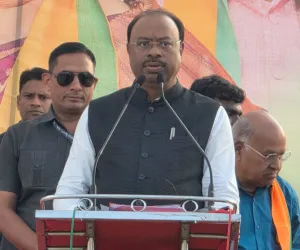 ही निवडणूक  वरोड्याच्या  विकासाची,लाडकी बहीण योजना बंद न करता अधिक मजबूत होणार : चंद्रशेखर बावनकुळे यांचे प्रतिपादन..!