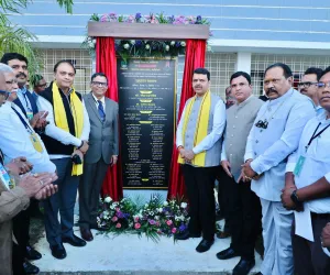गडचिरोलीच्या विकासाला नवे इंजिन मुख्यमंत्री देवेंद्र फडणवीस यांच्या हस्ते गोंडवाना विद्यापीठाच्या ‘विद्यापीठ तंत्रज्ञान संस्था’चे भव्य उद्घाटन
