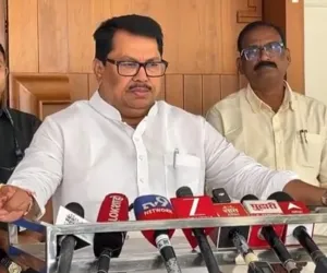 चंद्रपूर महापालिकेतील काँग्रेसचा तिढा काँग्रेस हायकमांडच्या बैठकीनंतर सुटेल,काँग्रेस विधिमंडळ नेते वडेट्टीवार यांनी केले स्पष्ट