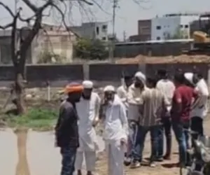 नाल्याच्या पाण्यात बडून चार बालके दगावली 