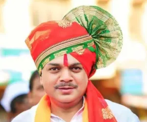 खरीप २०२५ पीकविमा; ₹३३६ कोटी वितरित करण्याचे आदेश आमदार राणाजगजितसिंह पाटील यांच्या पत्रानंतर जिल्हाधिकाऱ्यांची कारवाई