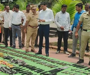 ग्रामीण पोलिसांची बळीरामपुर व गुरुरामदास नगर येथे धाड; ४३ लाख ४८ हजार रुपयांचा ४ हजार ७०० अवैध शस्त्रसाठा जप्त 