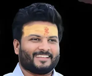 शिवसेनेतून कृष्णा आष्टीकर यांची हकालपट्टी..!