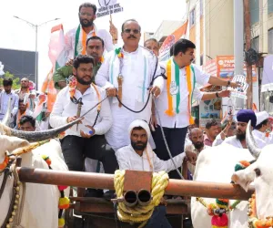 काँग्रेस पक्षाचा आसुड मोर्चा जिल्हाधिकारी कार्यालयावर धडकला..!